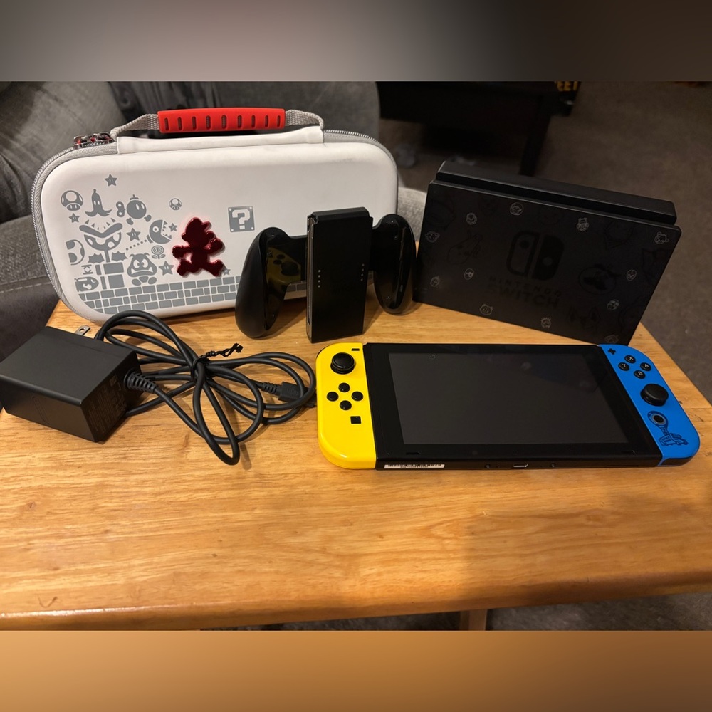 Nintendo Switch Fortnite Wildcat Console Bundle with Case SKIN CODE NOT INCLUDED